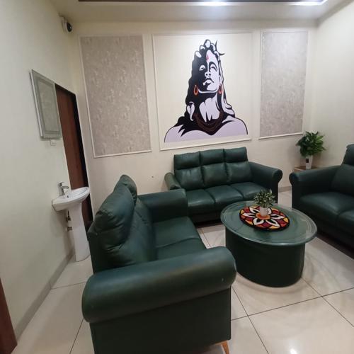 The Leela Villa Stay Nest